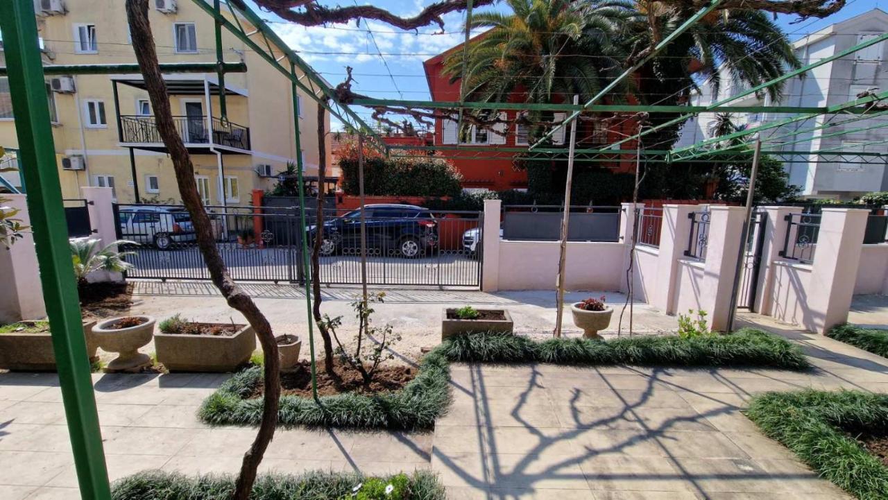 Ioannis Apartments Teodo Esterno foto